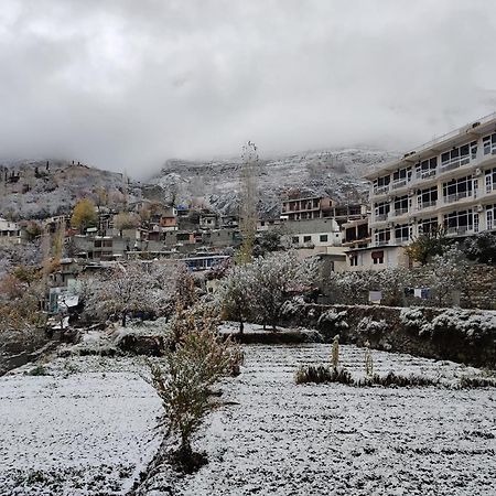 Hilltop Hotel, Hunza Karimabad  المظهر الخارجي الصورة
