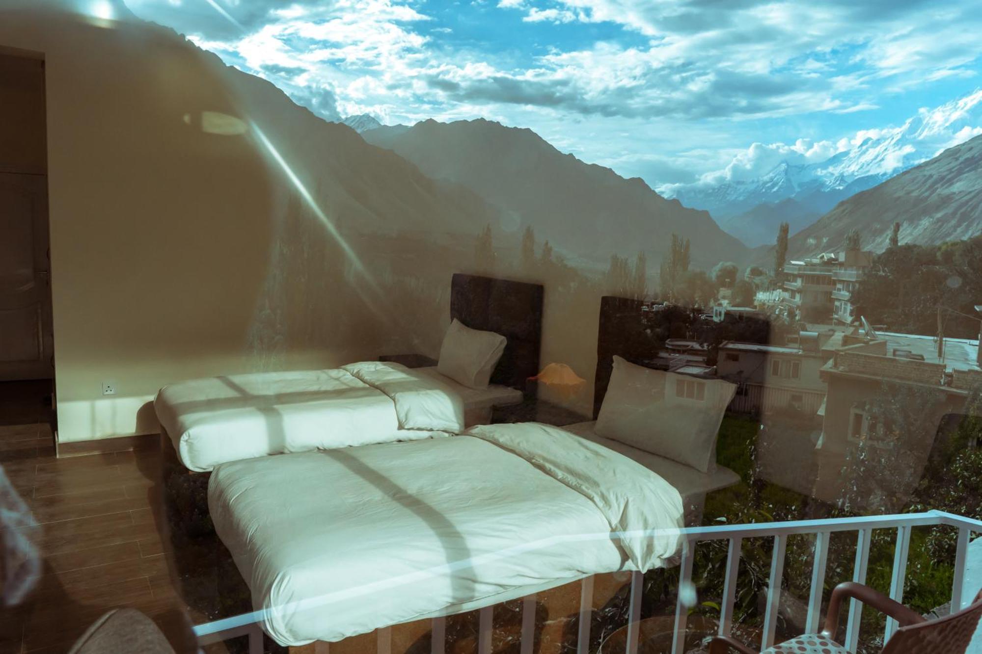 Hilltop Hotel, Hunza Karimabad  المظهر الخارجي الصورة
